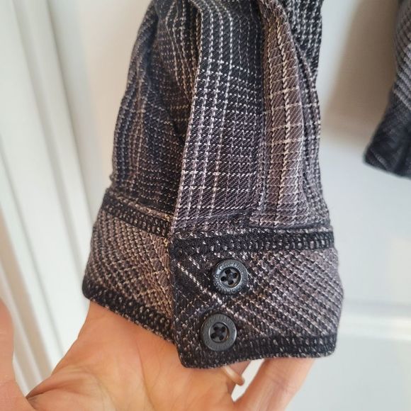 Columbia Women's Small Black and Gray Western Flannel Long Sleeved Button Shirt - Picture 5 of 9